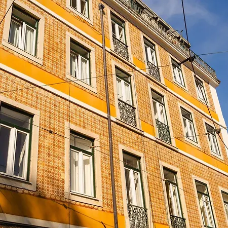 Townhouse Center Near *