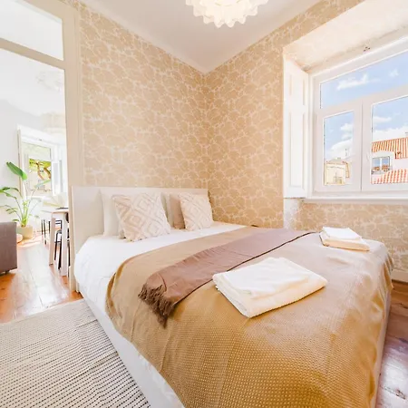 Townhouse Center Near
